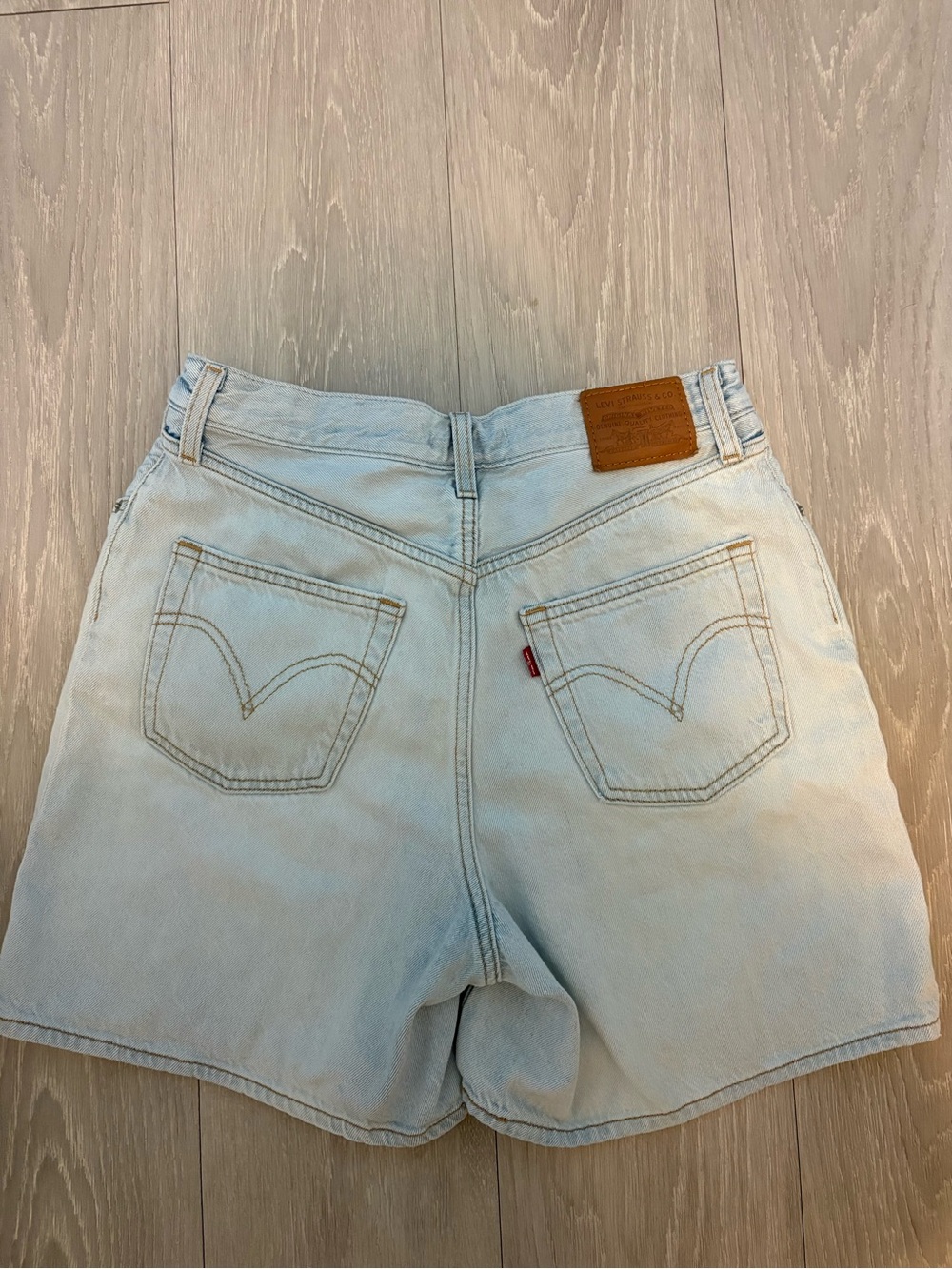 Levi's Vintage High Loose Shorts 27